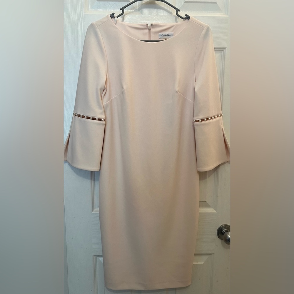 Calvin Klein Barely Pink Size 6 Dress with Pearl Bell Sleeves